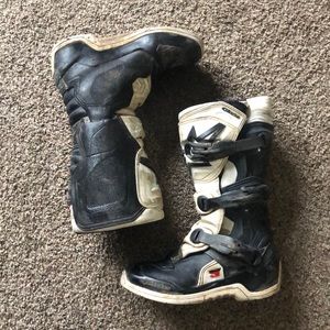 Youth motocross boots size 3